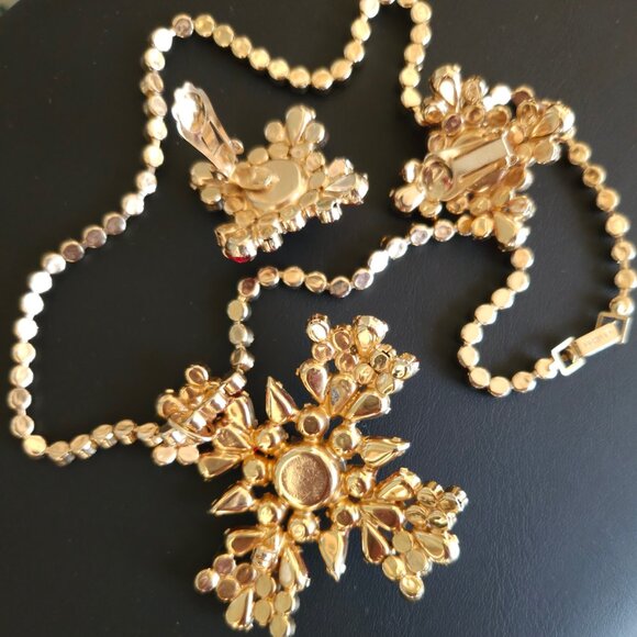 Vintage Leru Signed Red Rhinestone Maltese Cross Necklace & Earring Set - Picture 9 of 10